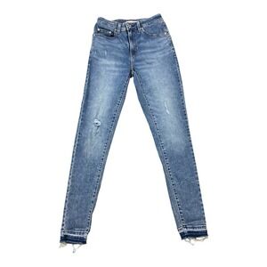 Levi's Woman's 721 High Rise Skinny Jeans Size 26 Light Wash